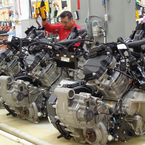 The Mexico site is focused on the construction of simpler engines and transmission assembly (Unternehmensarchiv BRP-Rotax, Gunskirchen)